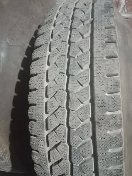 LT Tyre 195 85 16 0