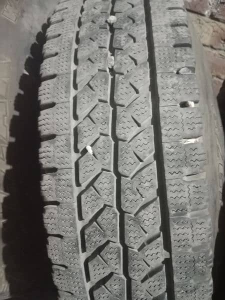 LT Tyre 195 85 16 1