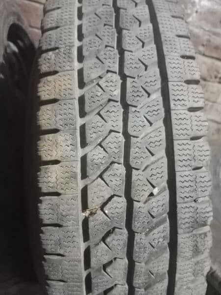 LT Tyre 195 85 16 2