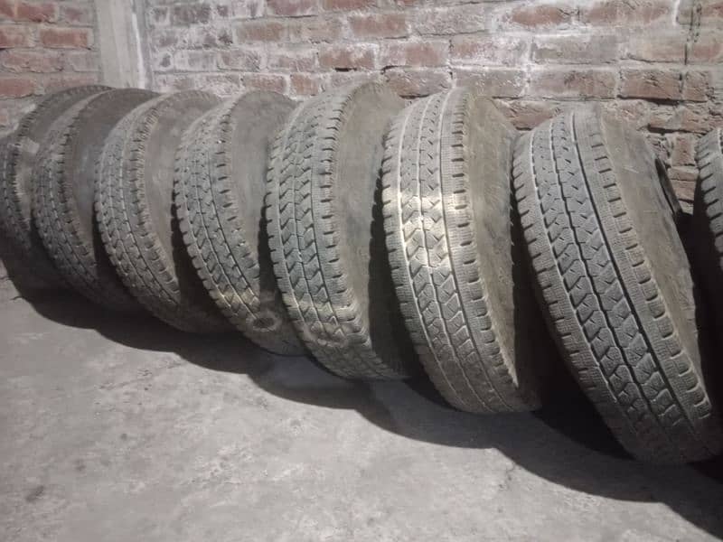 LT Tyre 195 85 16 3