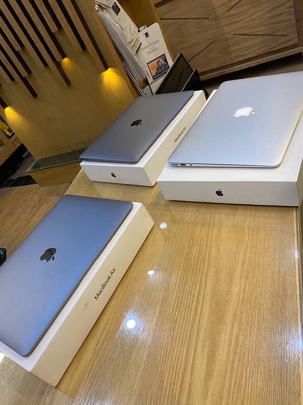 Macbook air 2020 m1 4