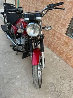 Suzuki GS 150 SE 0