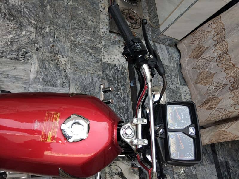 Honda CG125 model 2024 Gold edition self start 6