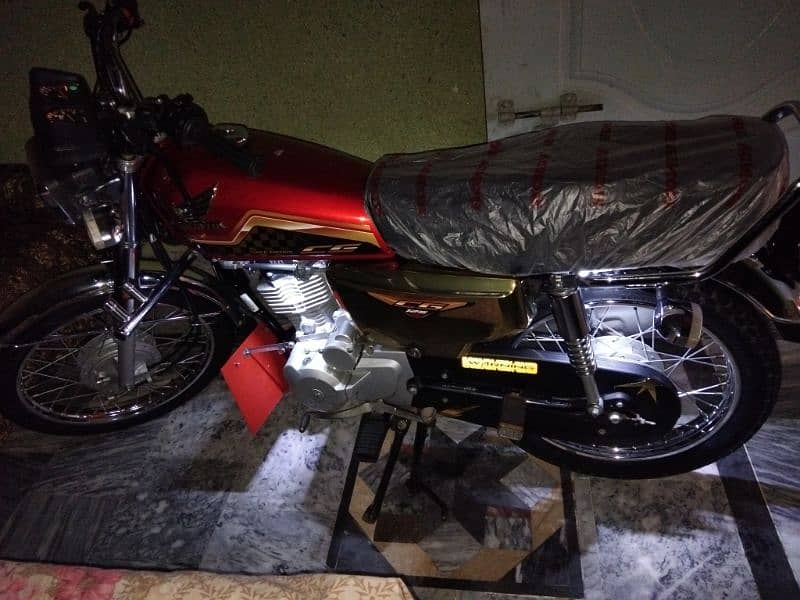 Honda CG125 model 2024 Gold edition self start 8