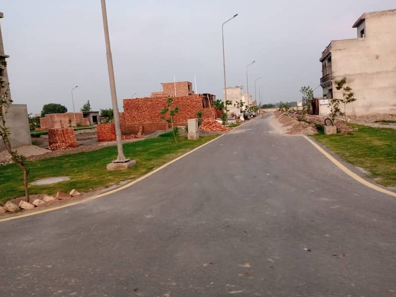 Best Option 10 Marla Plot for Sale in Tulip Extension, Park View City, Lahore 2