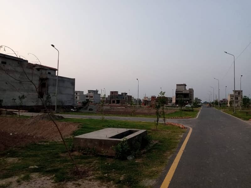 Best Option 10 Marla Plot for Sale in Tulip Extension, Park View City, Lahore 9