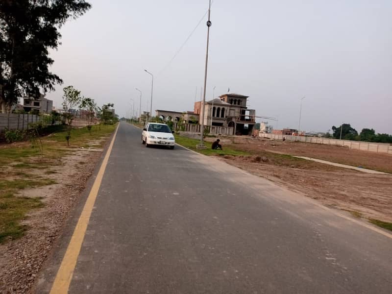 Best Option 10 Marla Plot for Sale in Tulip Extension, Park View City, Lahore 18