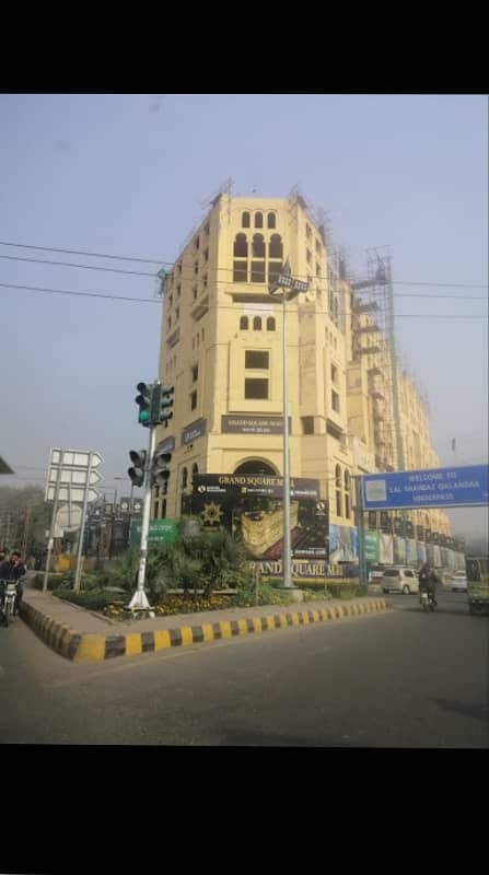 Al Haider Property Offer 500 Square Feet Commercial Office Available For Rent In Grand Square Mall Gulburgh 3 0