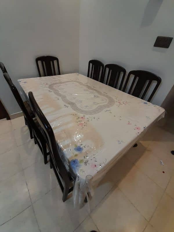 dining table plus 8 chairs 0