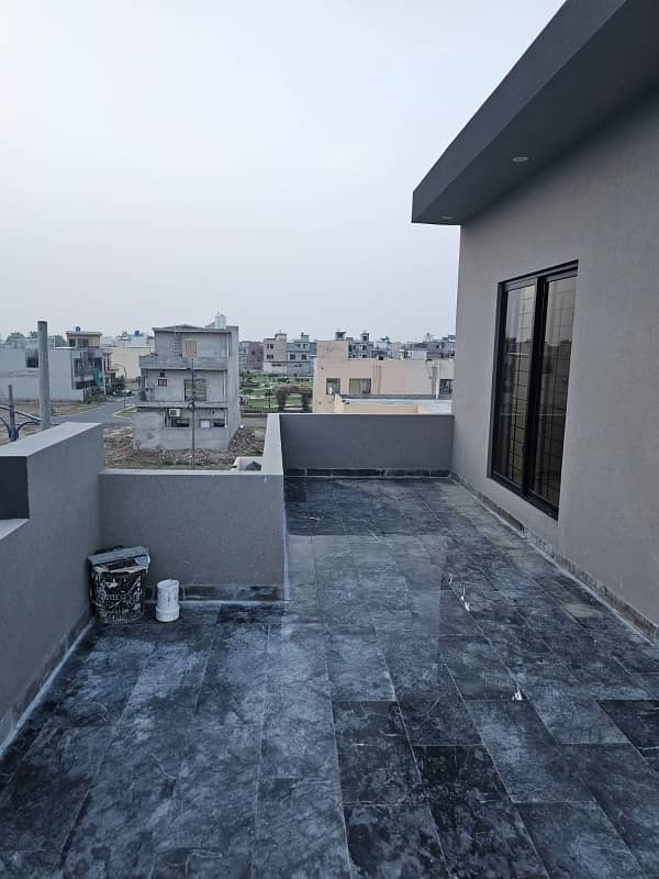 Corner In Hamza Town Phase 2 4 Marla House For sale 6