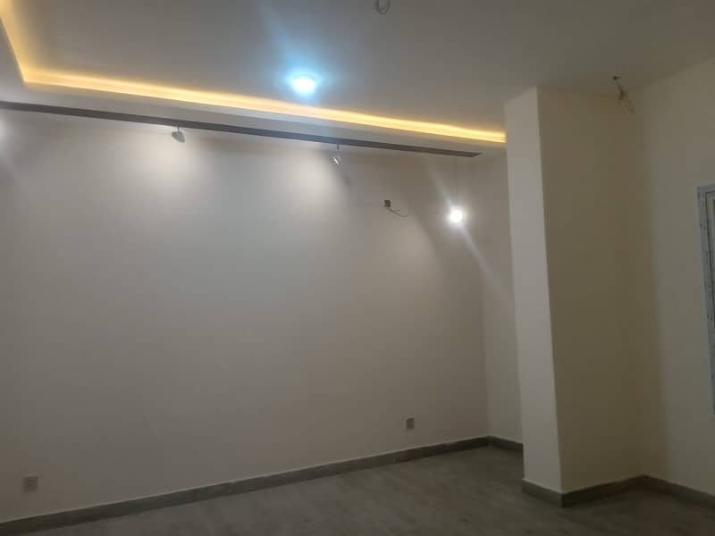 Prime Location Flat For sale In Karachi 6