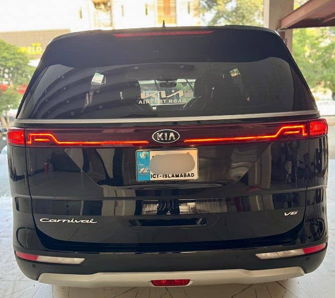 KIA Grand Carnival 2021 13