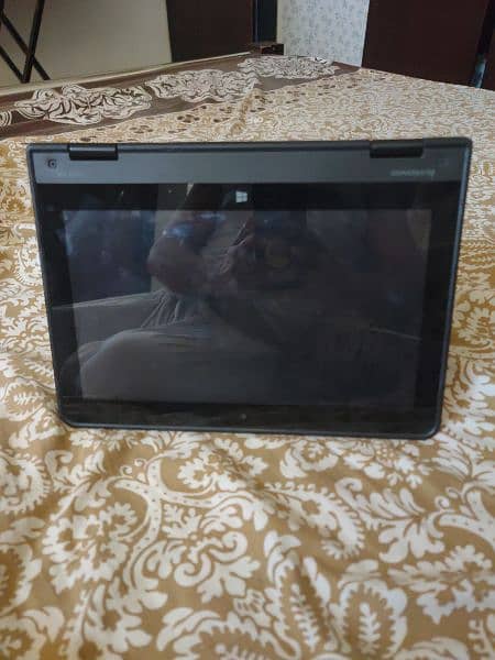 Lenovo yoga 11e 360 Touch Screen 2