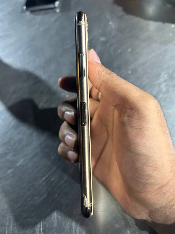 iphone 11 pro max non pta 2