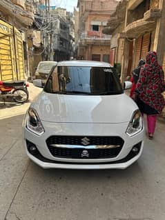 Suzuki Swift GLX CVT 2024