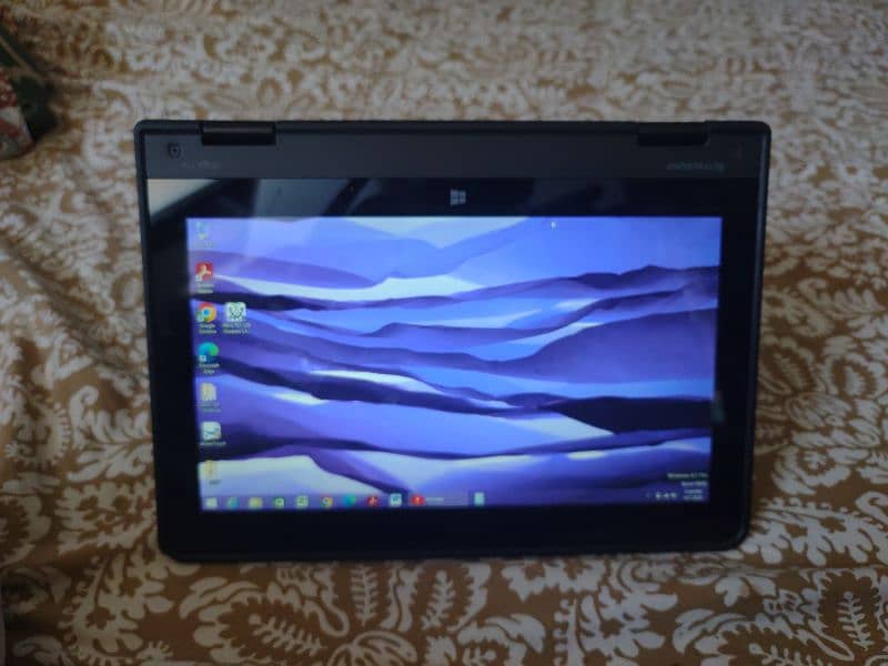 Lenovo yoga 11e 360 Touch Screen 3