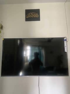 chiq 55 inch just like new