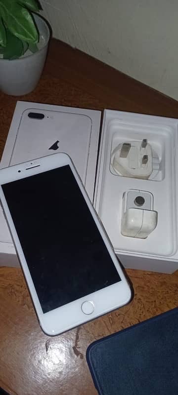 iphone 8 plus 64gb pta paroof condition 10/10 1