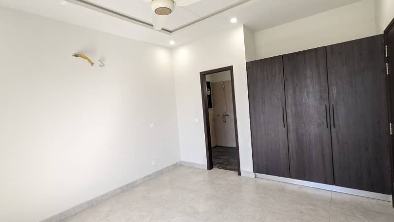 2 bed flat for rent in zarkoon heights 4