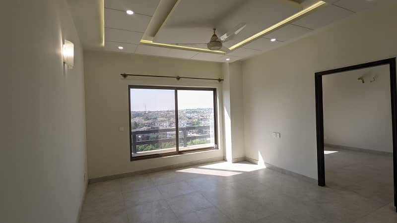 2 bed flat for rent in zarkoon heights 12