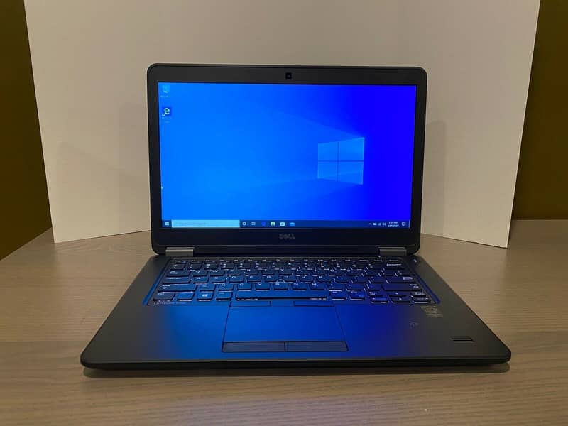 DeLL Core i5 5th Latitude 7450 8gb 500gb sshd 14in 1