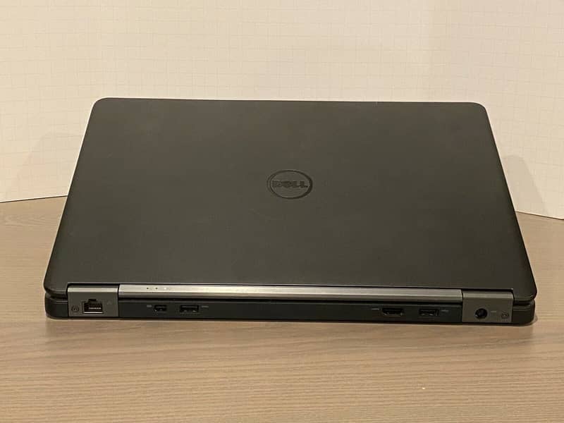 DeLL Core i5 5th Latitude 7450 8gb 500gb sshd 14in 3