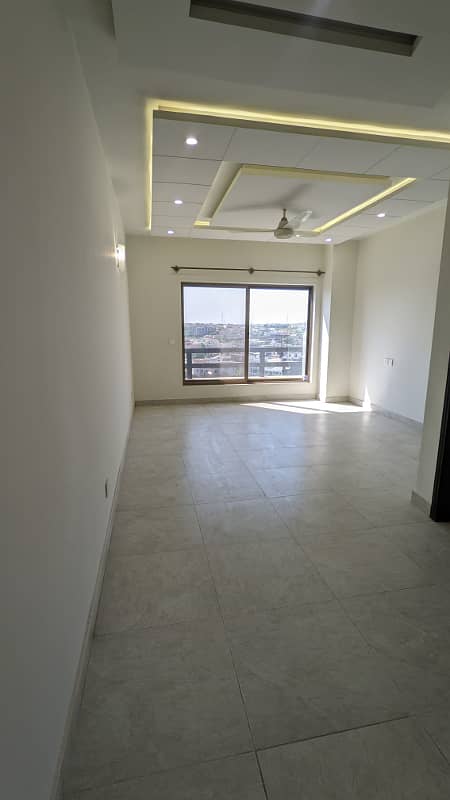 2 Bed Flat For Rent in Zarkon Heights 0