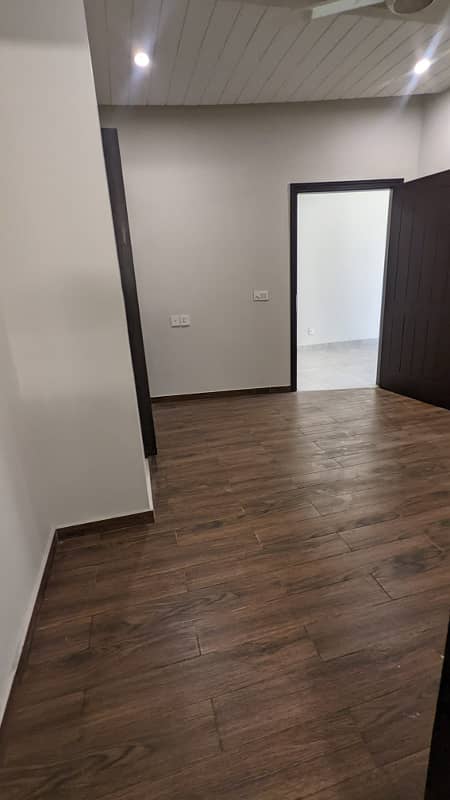 2 Bed Flat For Rent in Zarkon Heights 11