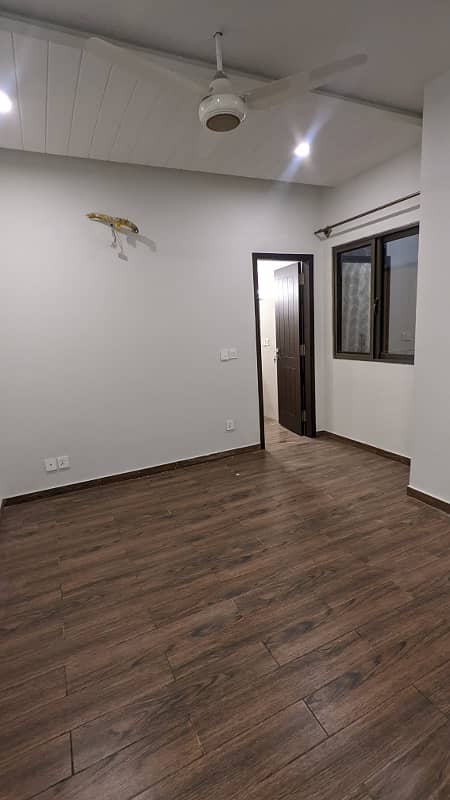 2 Bed Flat For Rent in Zarkon Heights 17