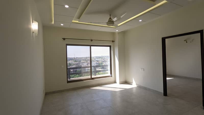 2 Bed Flat For Rent in Zarkon Heights 19