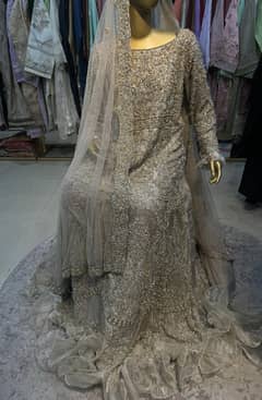 Weeding dresses / maxi / sherwani for sale