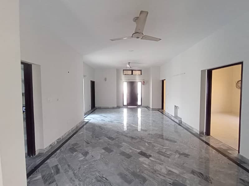 1 KANAL NEW UPPER PORTION FOR RENT IN DHA PHASE 3 NEAR MASJID PARK MARKET 10