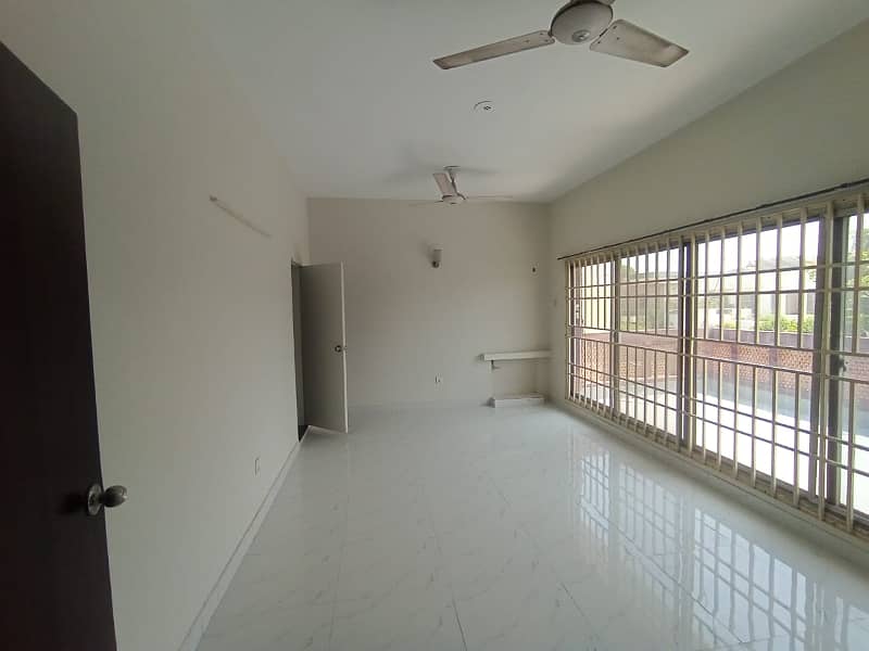 1 KANAL NEW UPPER PORTION FOR RENT IN DHA PHASE 3 NEAR MASJID PARK MARKET 13