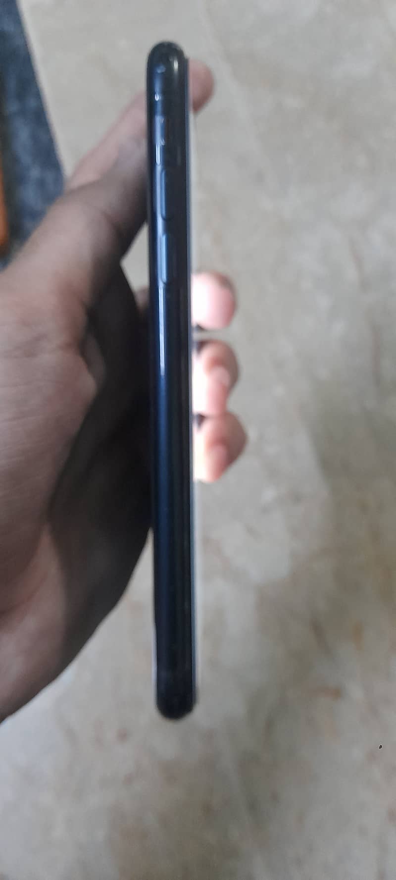 iPhone XR non pta factory unlock 64gb 9/10 condition. . 2