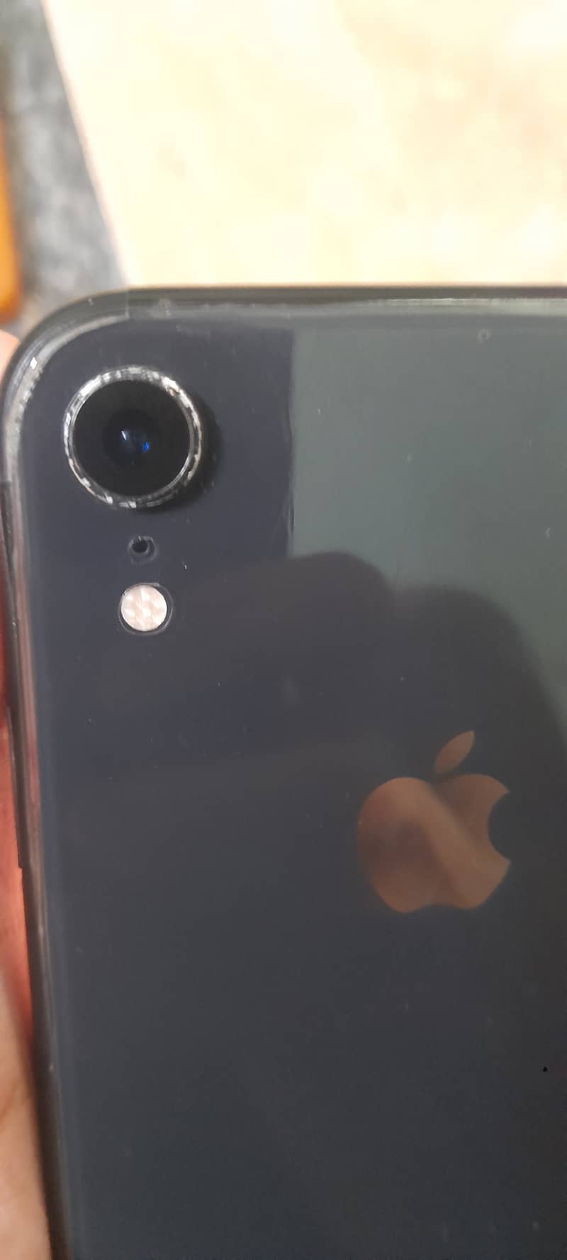 iPhone XR non pta factory unlock 64gb 9/10 condition. . 5