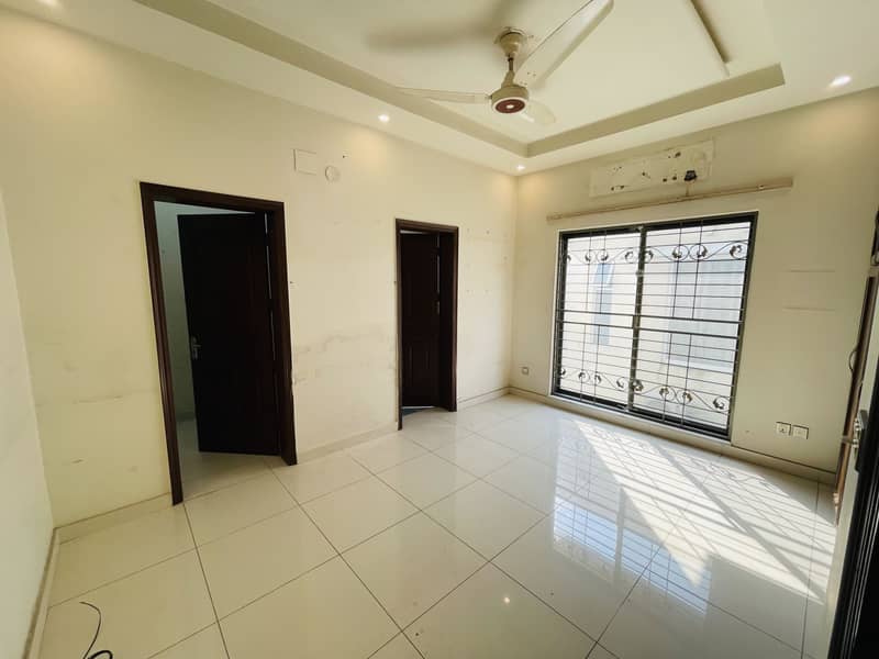 10 Marla Spanish Design Levish House For Rent In DHA Ph 5 4