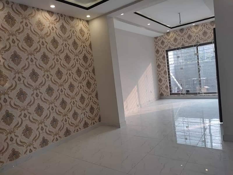 10 Marla House For Rent In Bahria Town Lahore 17