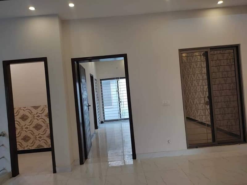 10 Marla House For Rent In Bahria Town Lahore 25