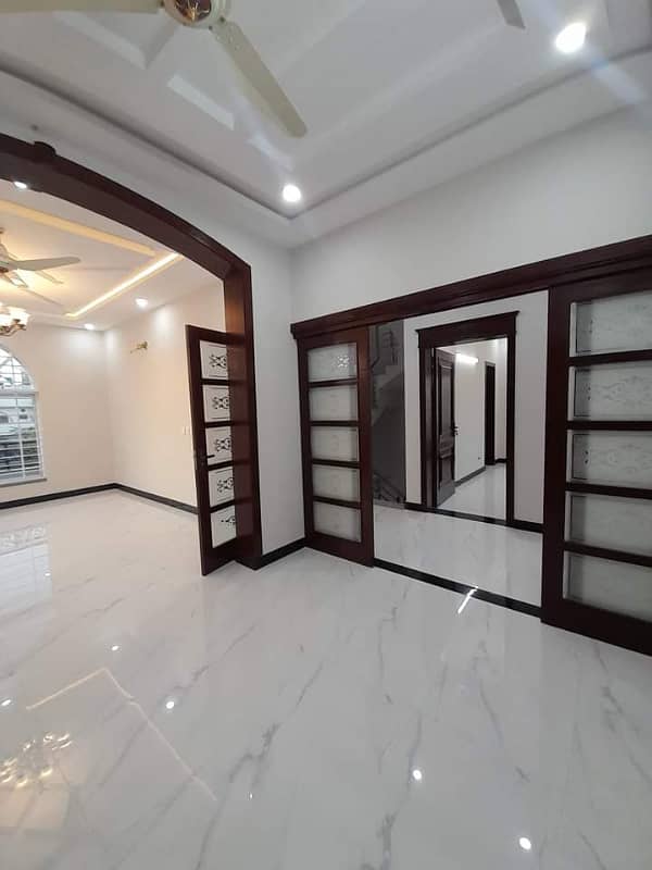 14 Marla Like Brand New House For Rent In G-13 Islamabad 11