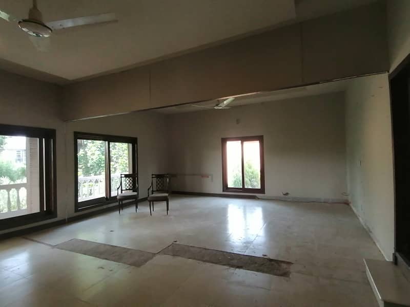 DHA 2 Kanal Ideal Upper Portion For Rent In Phase 2 Block R 14