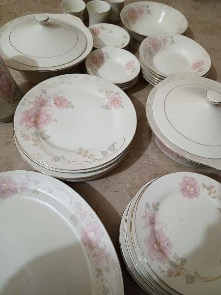 Dinner set 2