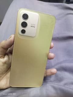 Vivo V23 5G 12/256 Lush Condition