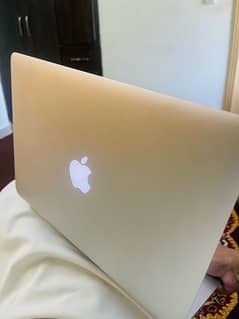 Macbook