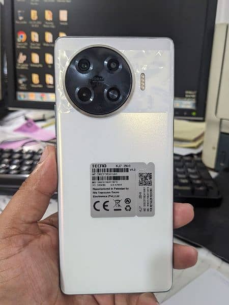 Tecno spark 20 pro plus 4