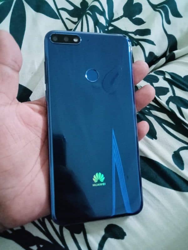 Huawei Y7 prime 1