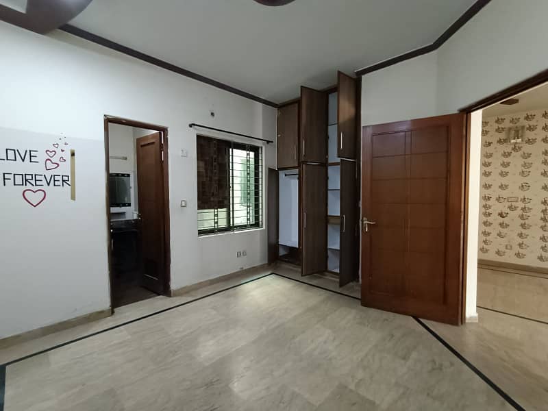 5 Marla Lower Portion For Rent In Johar Town Phase-2 Lahore Super Hot Location 6