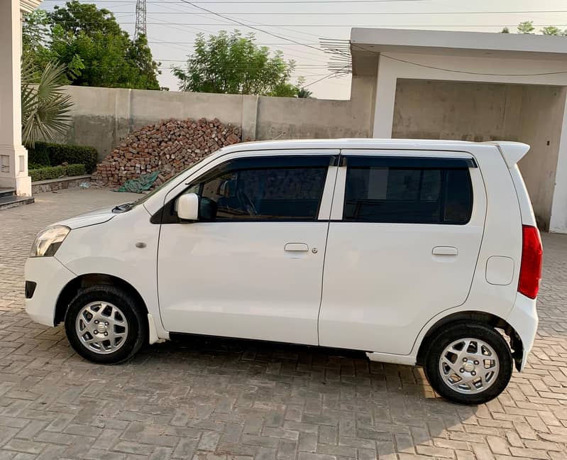 Suzuki Wagon R 2014 vxl family used car 9