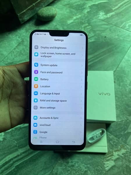 Vivo Y83 (6gb/128gb)urgently Sale. 0/3/2/8/0/7/7/9/4/9/3 4