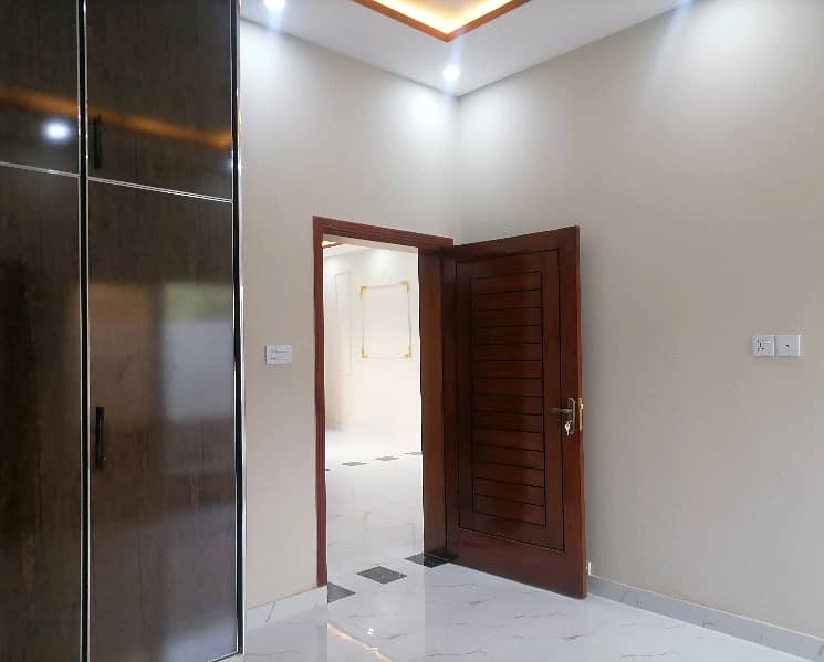 House Of 5 Marla In Johar Town Phase 2 - Block R For Sale 1