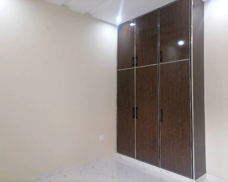 House Of 5 Marla In Johar Town Phase 2 - Block R For Sale 2